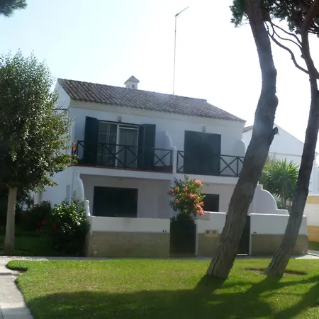 En Playa La Barrosa Urbanizacion Arenas 67 別荘
